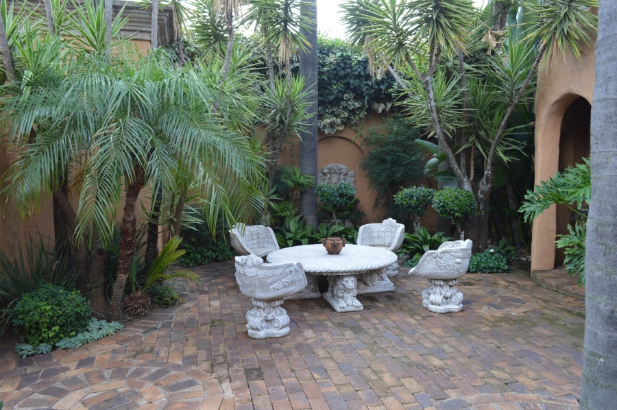 4 Bedroom Property for Sale in Wilkoppies North West